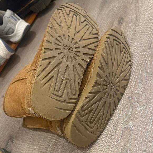 UGG Cozy Tan Suede Boots - Picture 5 of 5